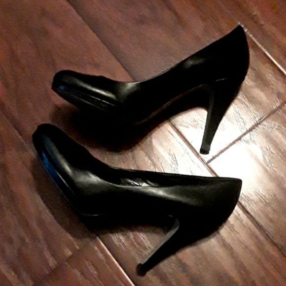 Franco Sarto High-Heel Pumps - Picture 3 of 12